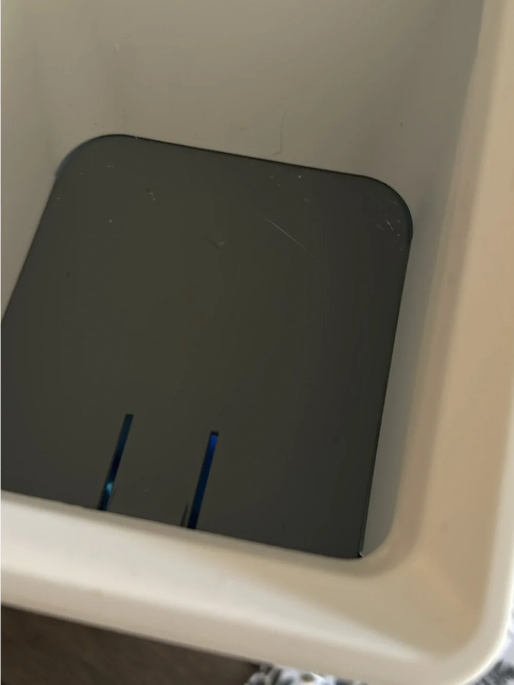 Cat litter box dispenser with bags